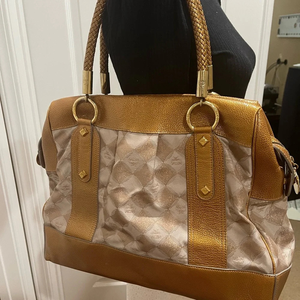 MCM Bag - Picture 15 of 16